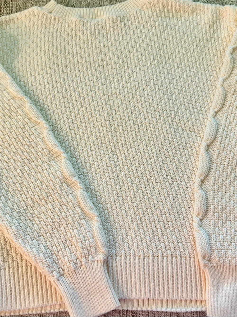 Boys’ Gap Cream Colored Cable Knit Sweater 12 (XL)